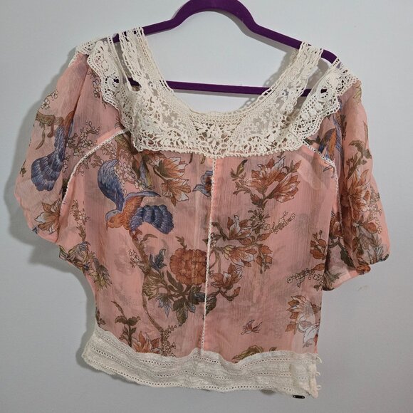 Guess short sleeve blouse size L - Picture 1 of 5